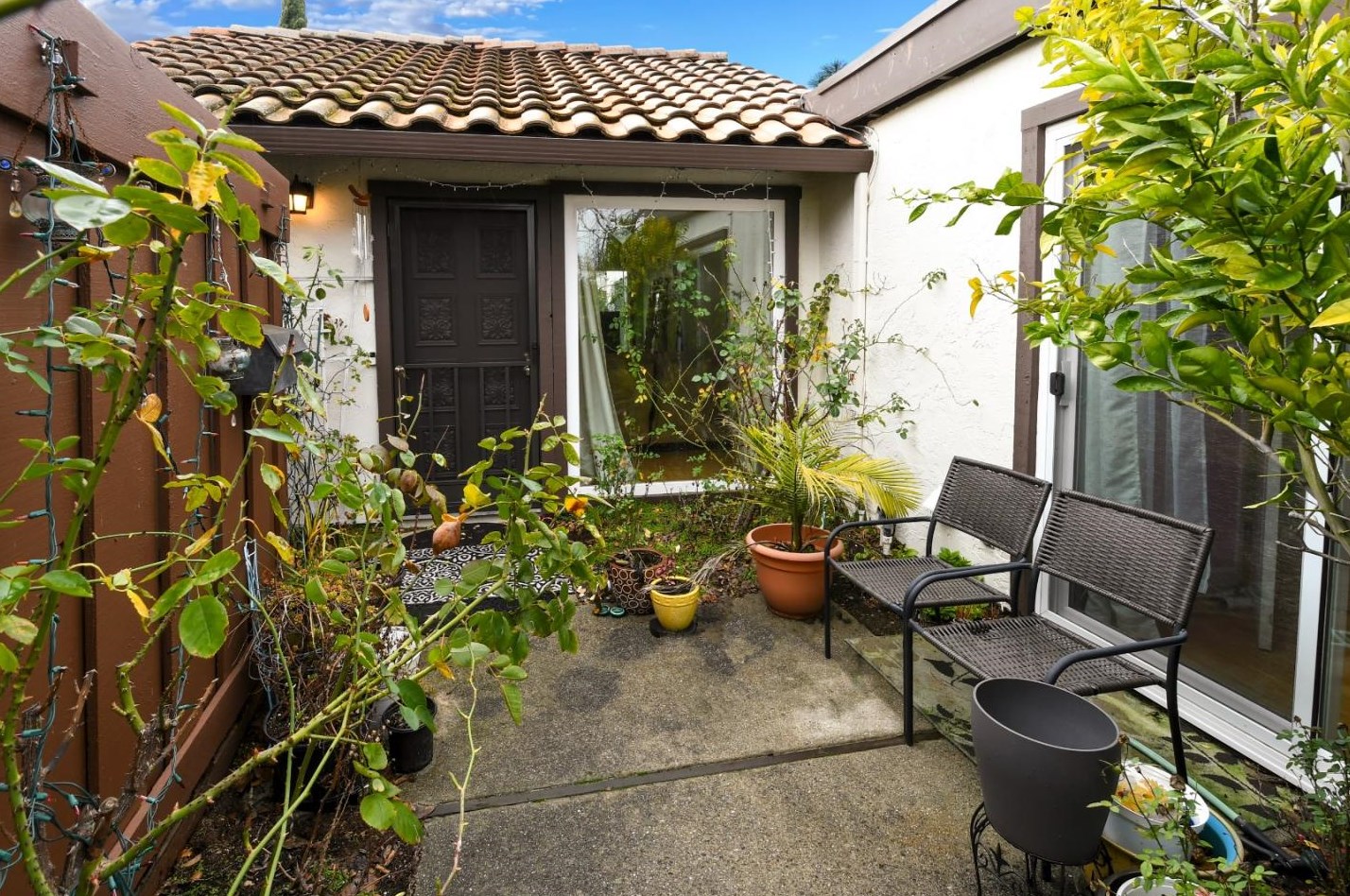 22015 Mcclellan Rd, Cupertino, CA 95014