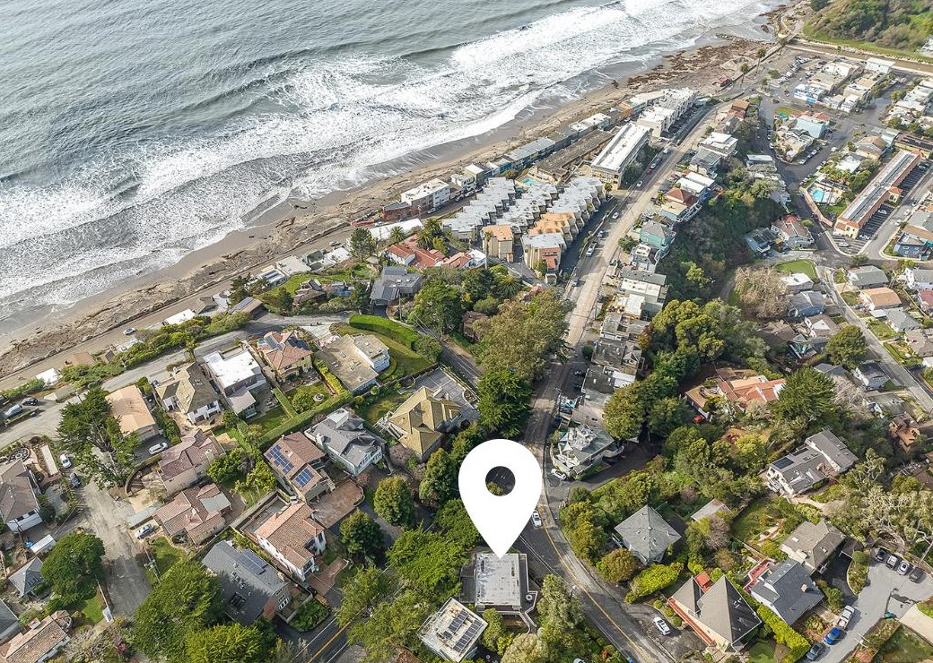 302 Rio Del Mar Blvd, Aptos, CA 95003