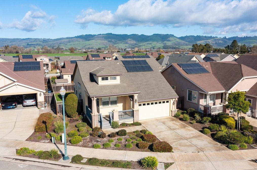 426 Vivienne Dr, Watsonville, CA 95076