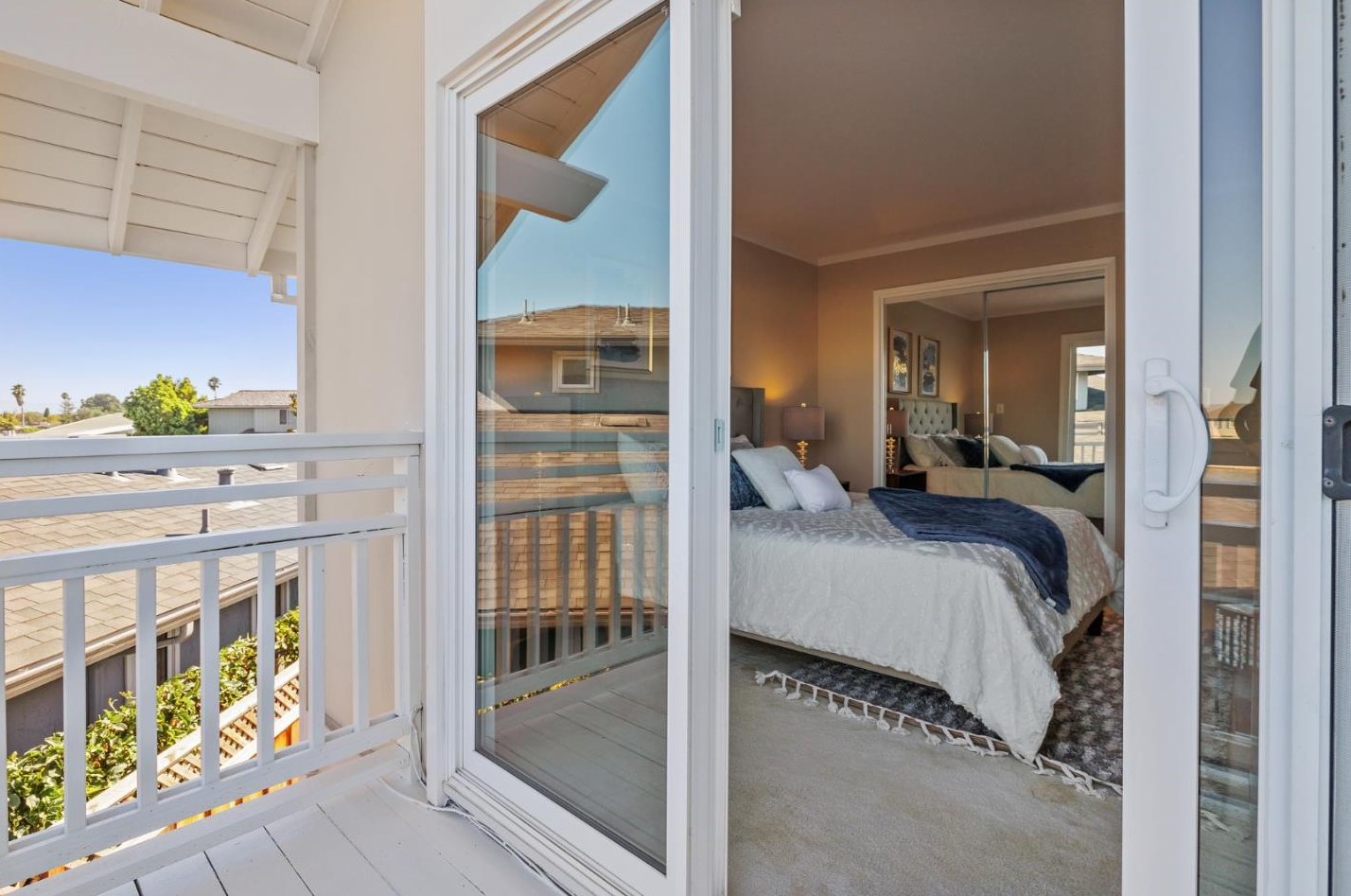 191 Flying Cloud Isle, San Mateo CA  94404-1301 exterior