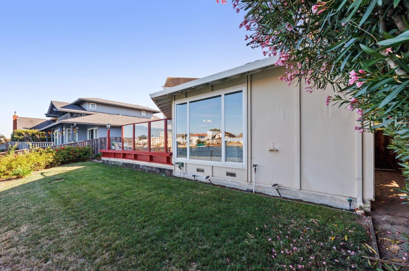 191 Flying Cloud Isle, San Mateo CA  94404-1301 exterior