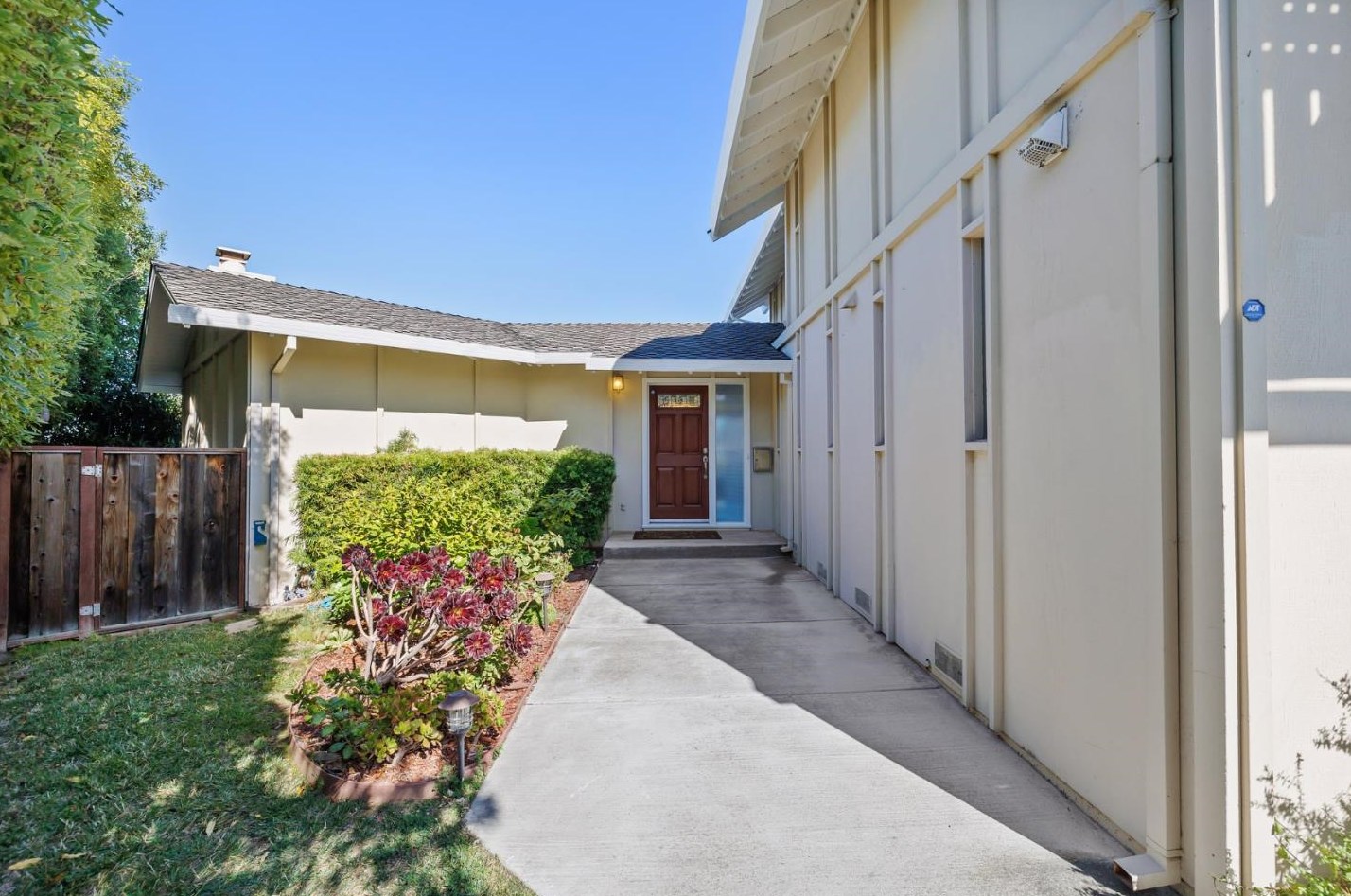 191 Flying Cloud Isle, San Mateo CA  94404-1301 exterior