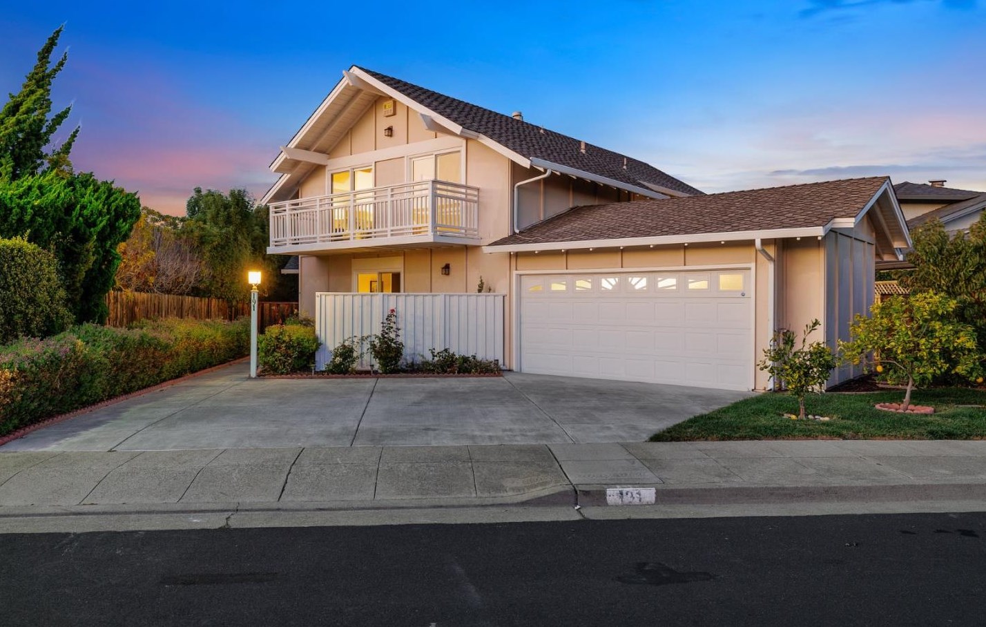 191 Flying Cloud Isle, San Mateo CA  94404-1301 exterior