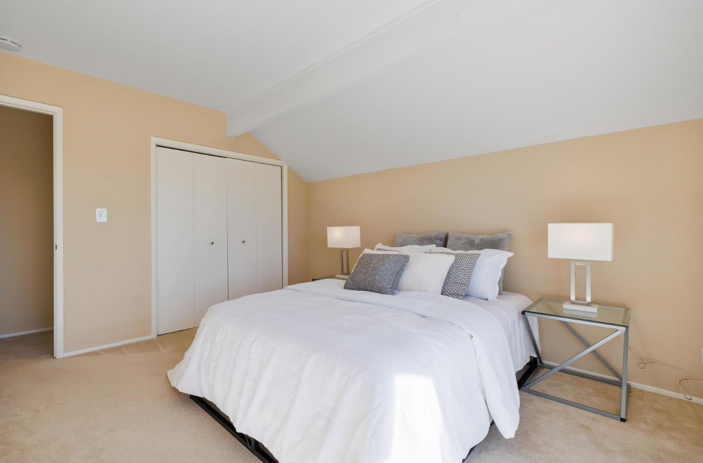 191 Flying Cloud Isle, San Mateo CA  94404-1301 exterior