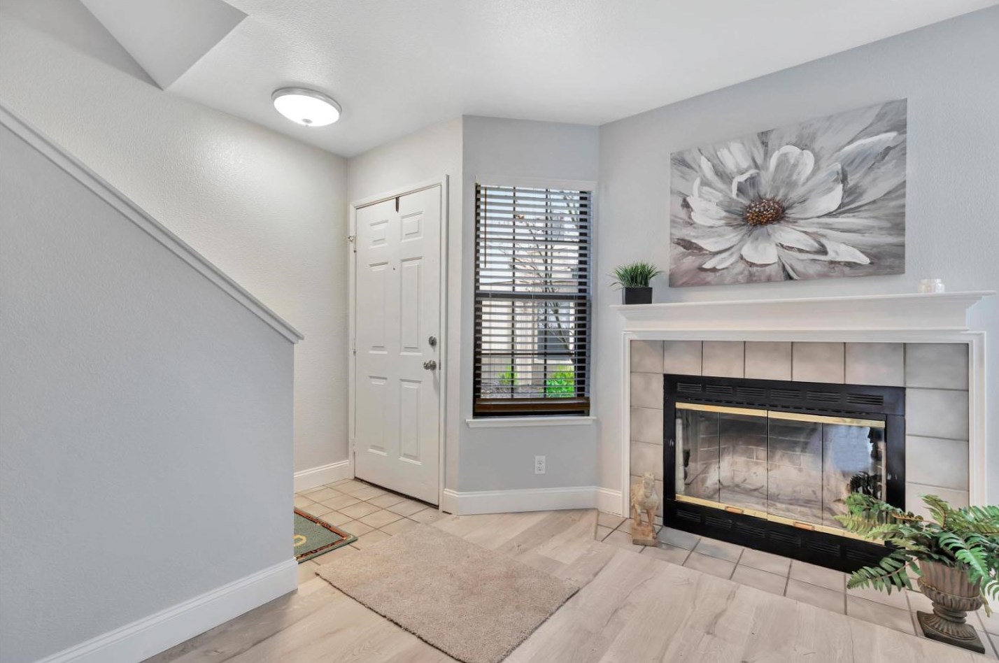 251 Gibson Dr E-54, Hollister, CA 95023