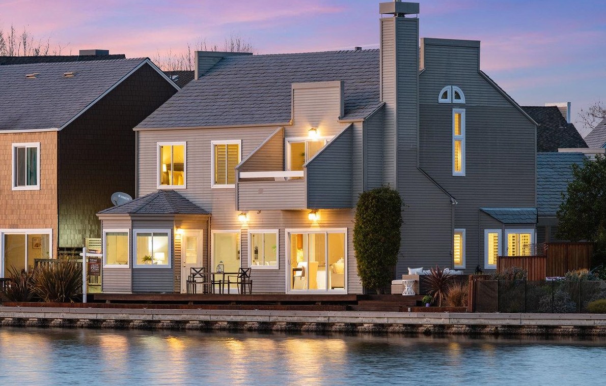 621 Portsmouth Ln, San Mateo, CA 94404-3627
