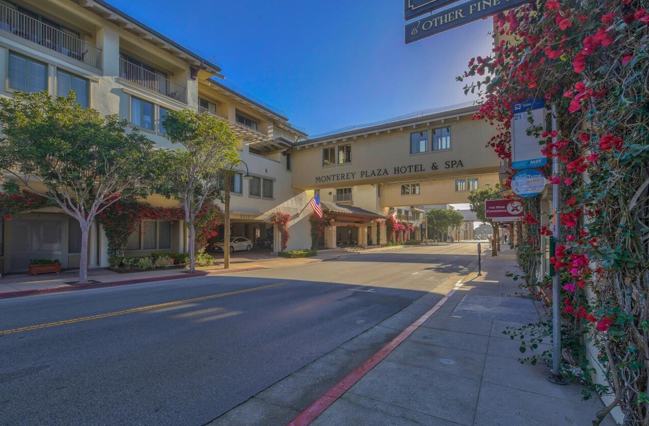 843 Lomita St, Monterey CA  93940-4461 exterior