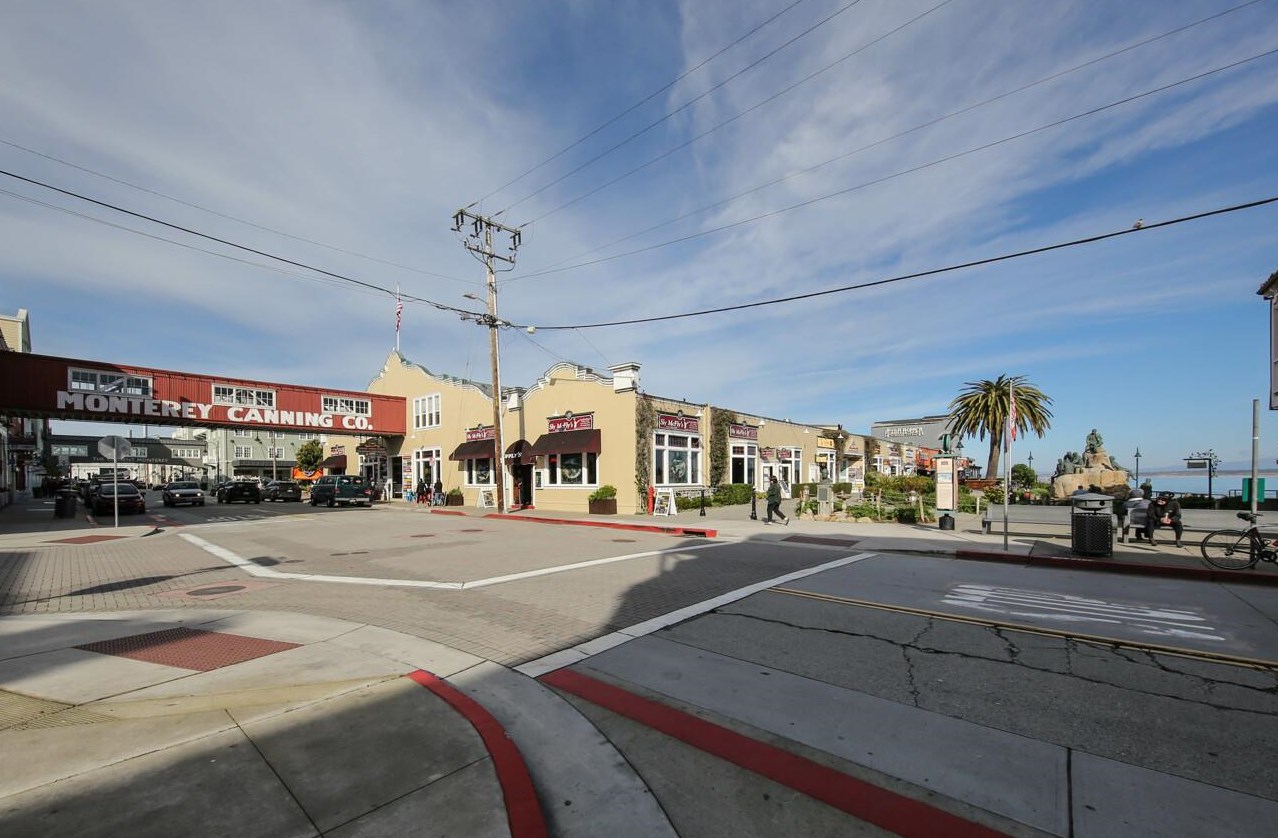 843 Lomita St, Monterey CA  93940-4461 exterior