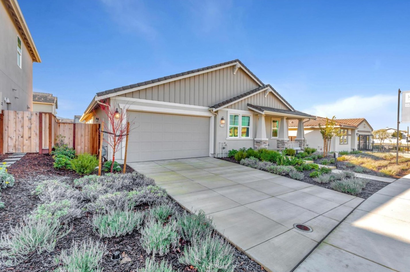 2740 Glenview Dr, Hollister, CA 95023