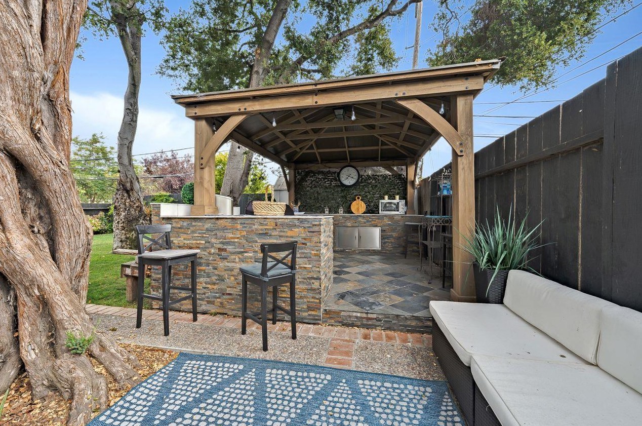 601 Fallon Ave, San Mateo CA  94401-3026 exterior