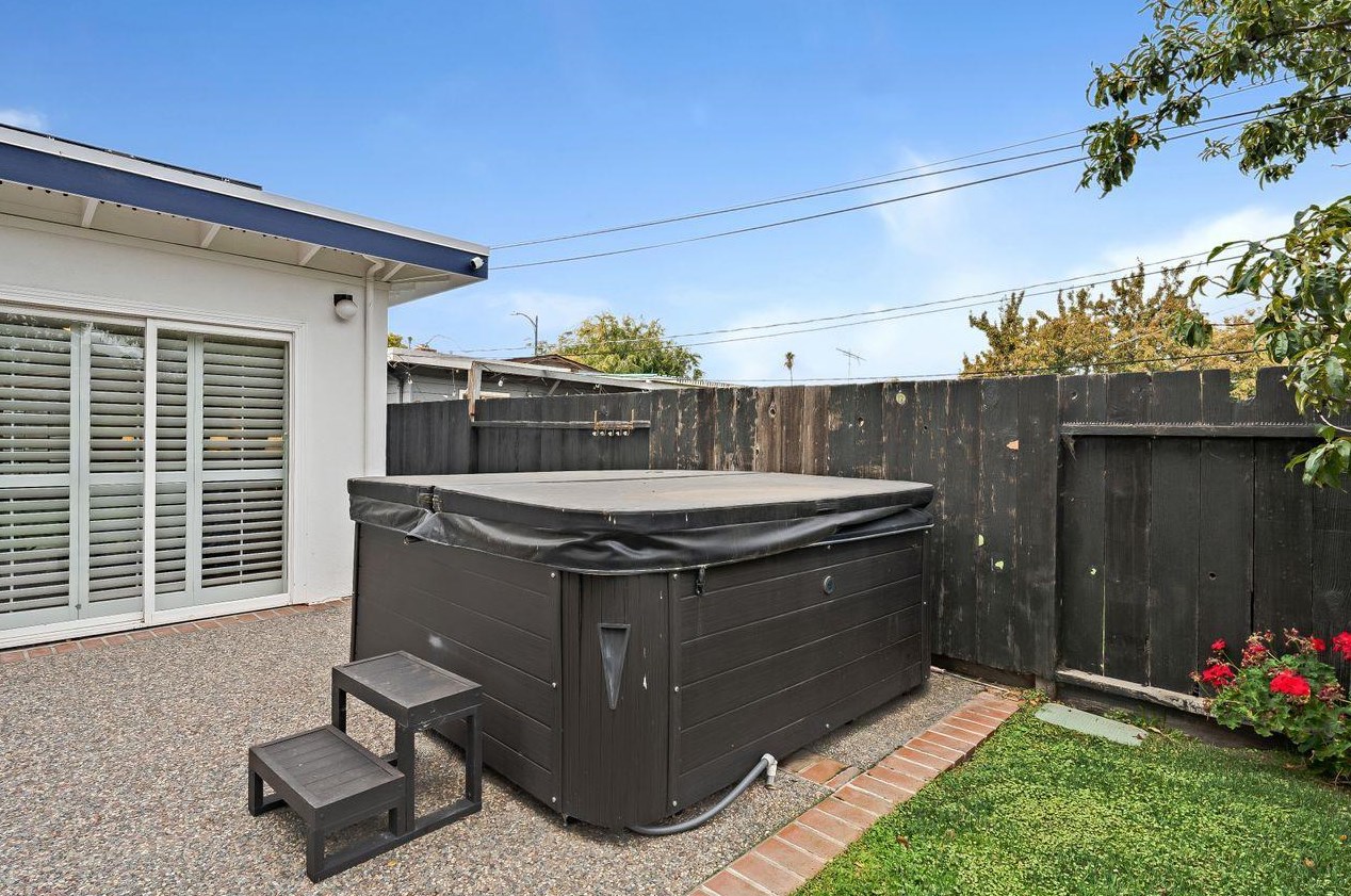 601 Fallon Ave, San Mateo CA  94401-3026 exterior