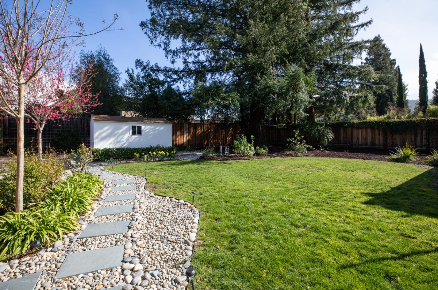 16384 Peacock Ln, Los Gatos CA  95032-4721 exterior