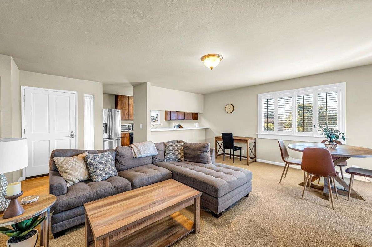 3095 Marina Dr 16, Marina, CA 93933