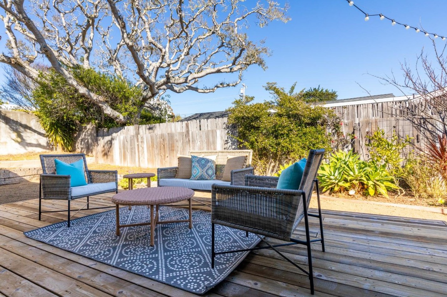 1168 Harrison St, Monterey CA  93940-2120 exterior