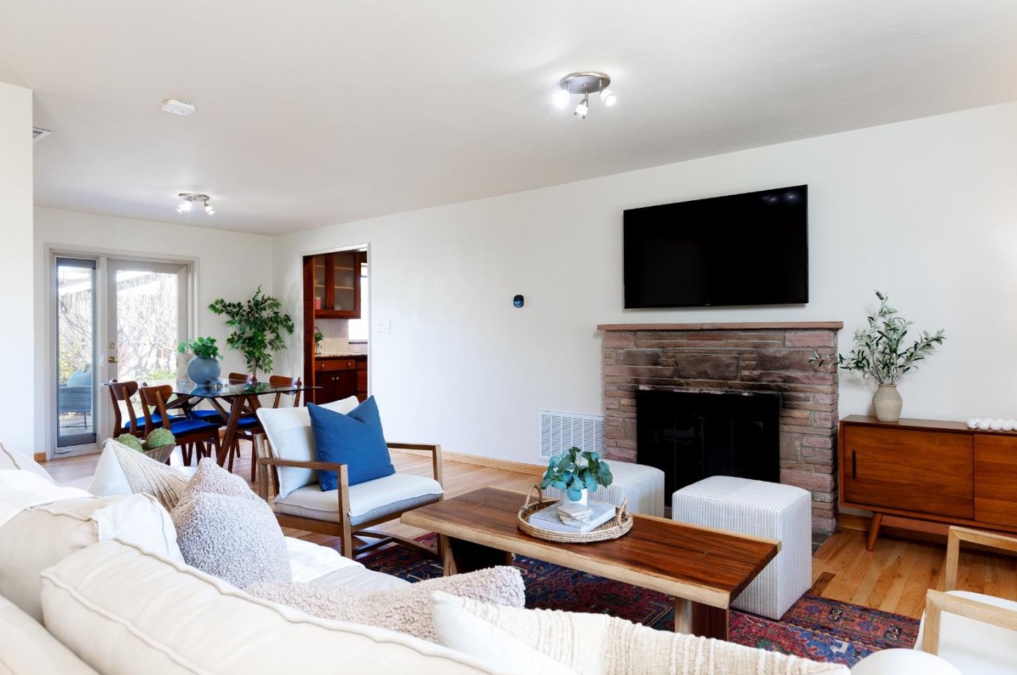 1168 Harrison St, Monterey CA  93940-2120 exterior