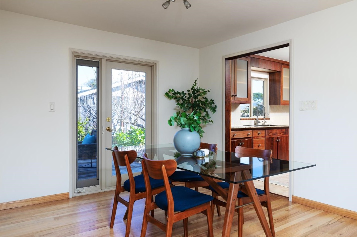 1168 Harrison St, Monterey CA  93940-2120 exterior