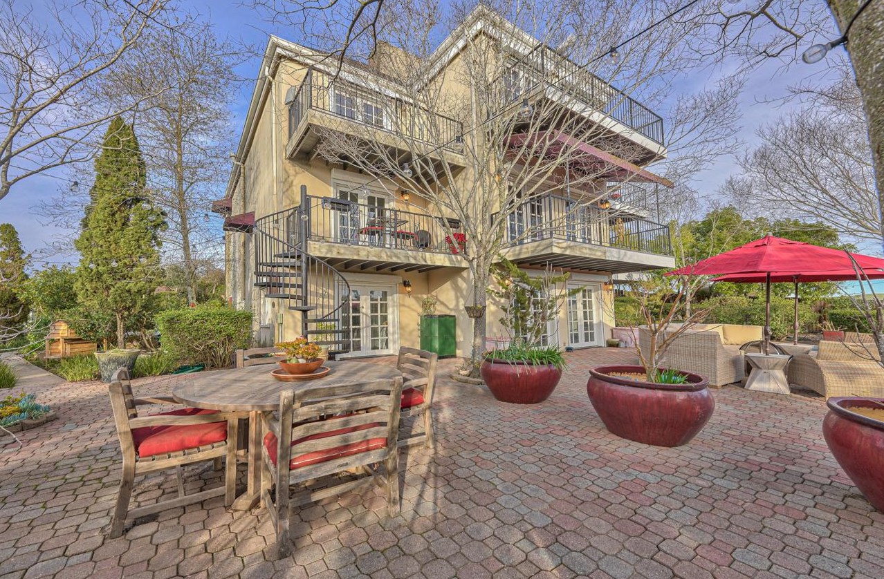 350 Merrill Rd, San Juan Bautista, CA 95045