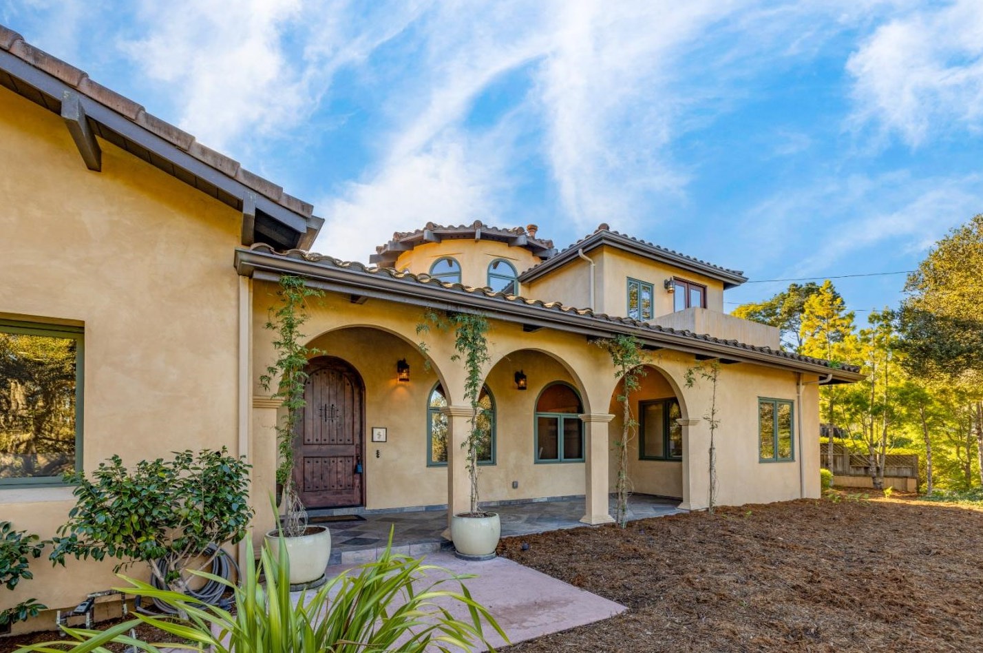 17 Mar Vista Dr, Monterey, CA 93940-6007