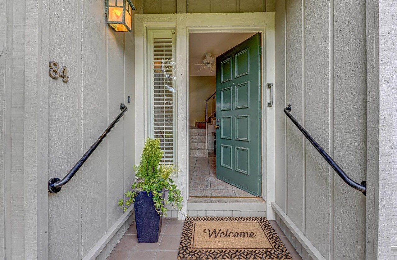 3850 Rio Rd 84, Carmel, CA 93923