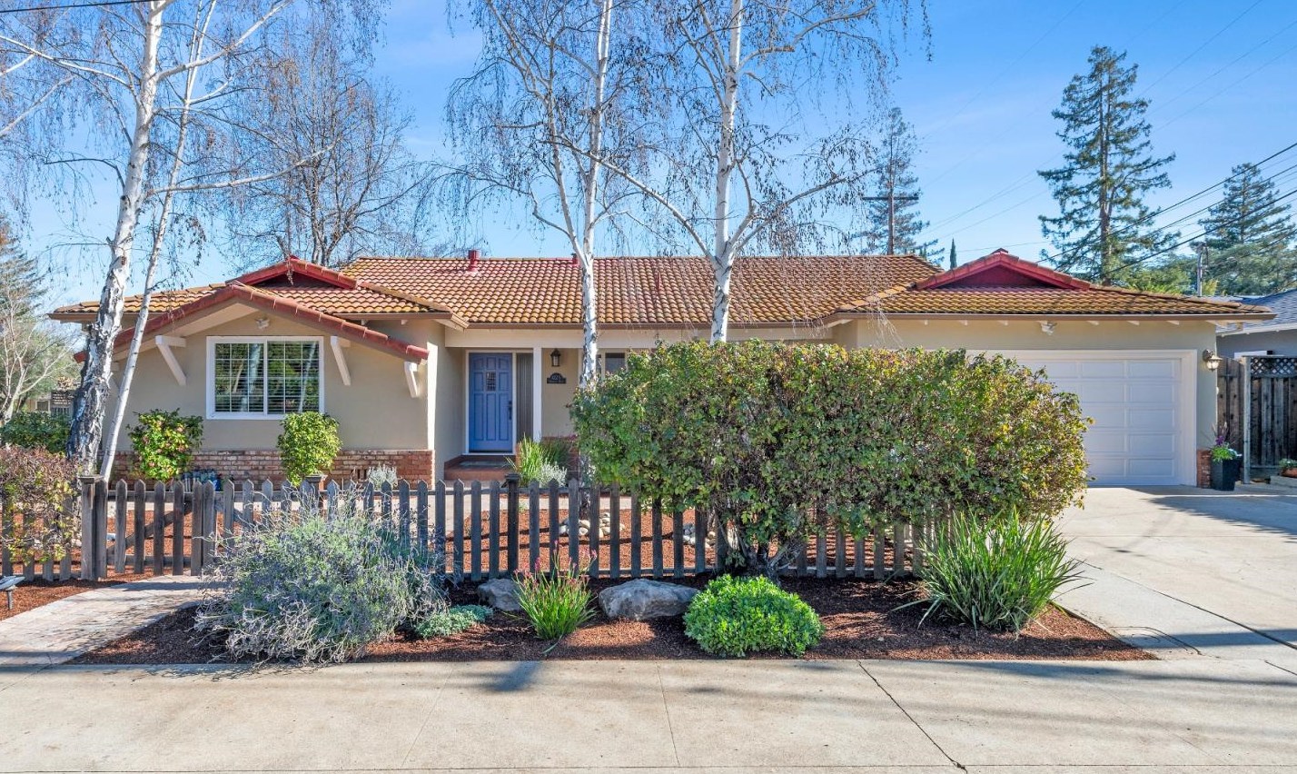1225 Springer Rd, Mountain View, CA 94040