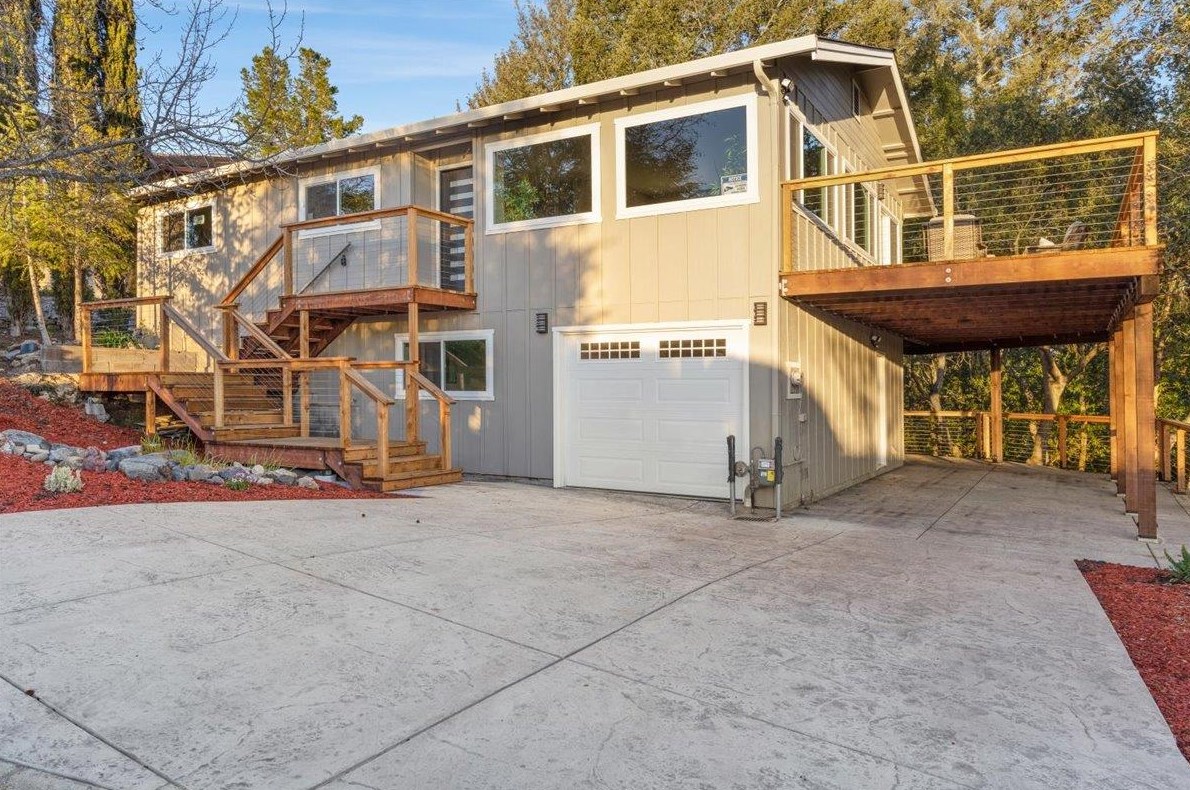 670 Tabor Dr, Santa Cruz, CA 95066-2843