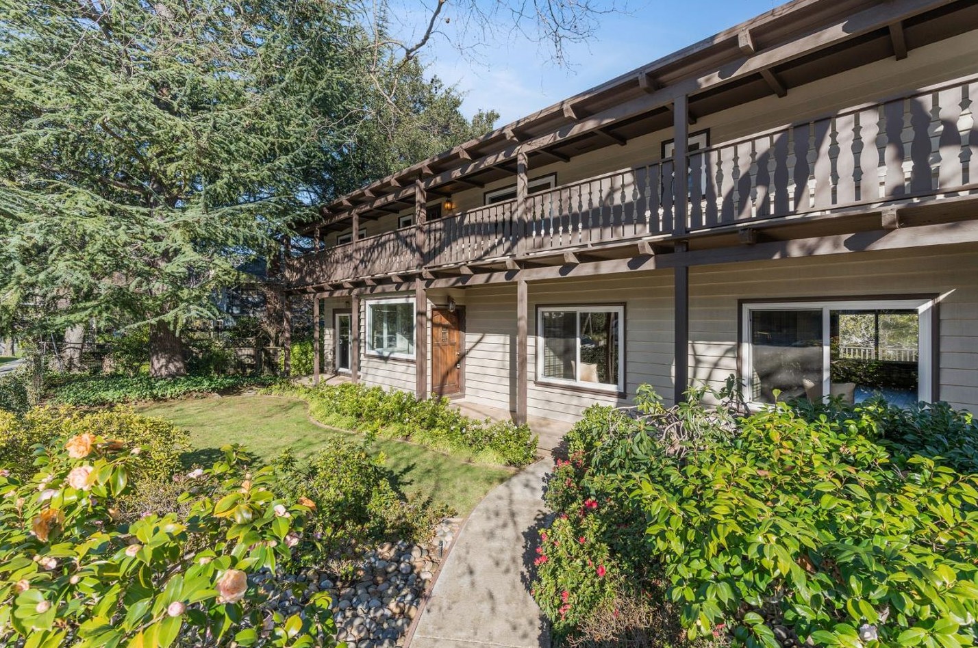 628 Costa Rica Ave, San Mateo, CA 94402-1013