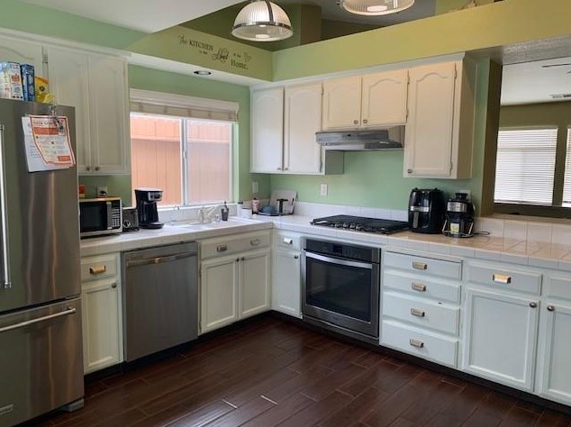 2111 Spruce Dr, Hollister, CA 95023