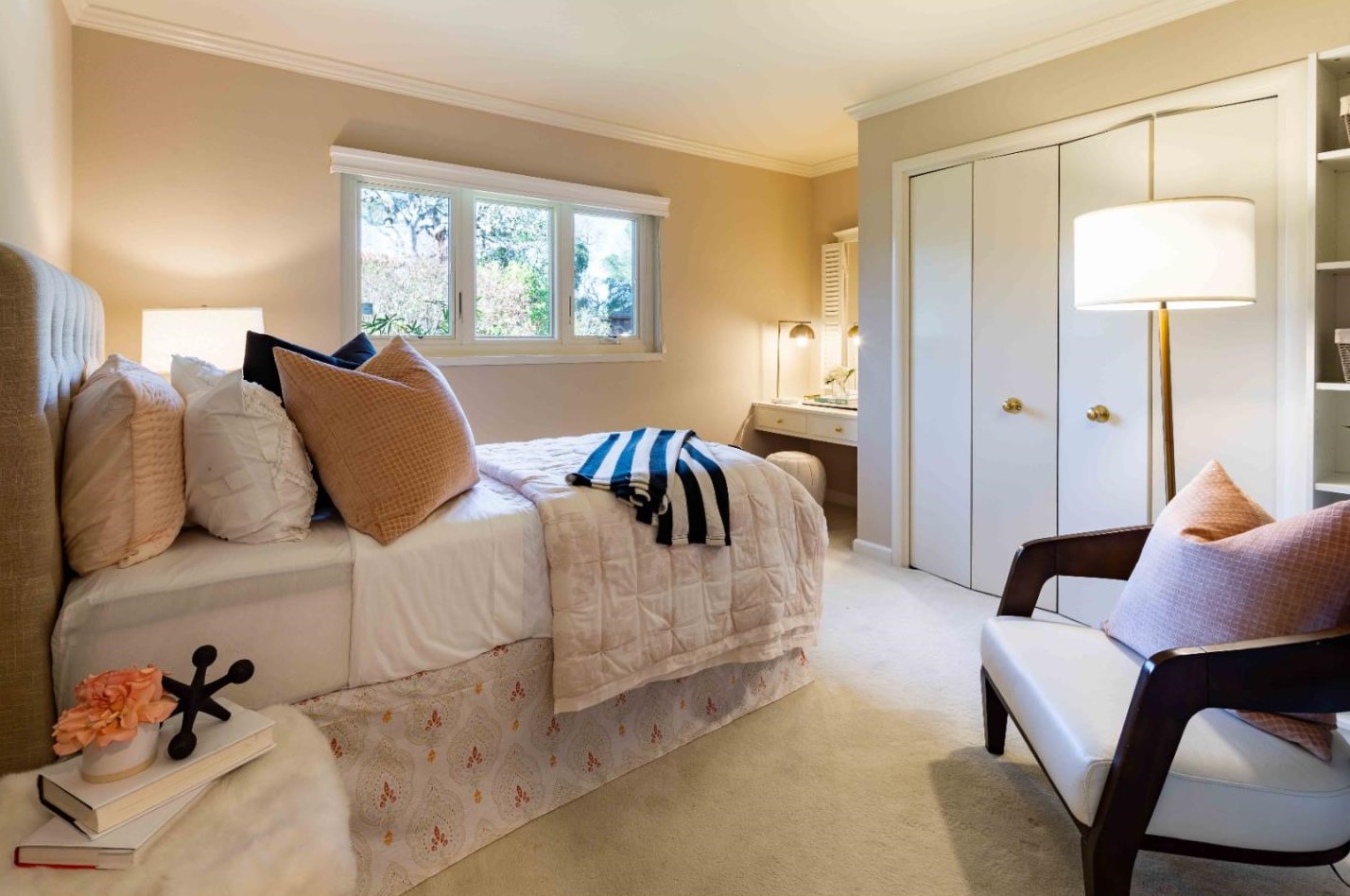 2327 Olympic Ave, Menlo Park CA  94025-6733 exterior