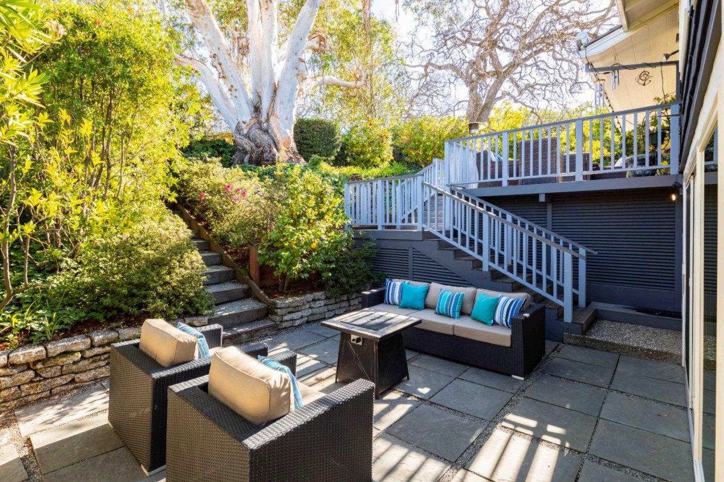 2327 Olympic Ave, Menlo Park CA  94025-6733 exterior