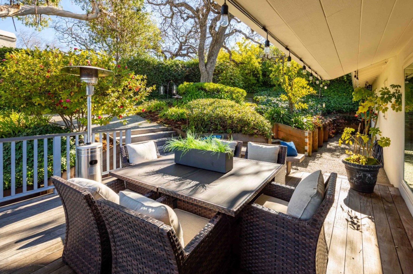 2327 Olympic Ave, Menlo Park CA  94025-6733 exterior