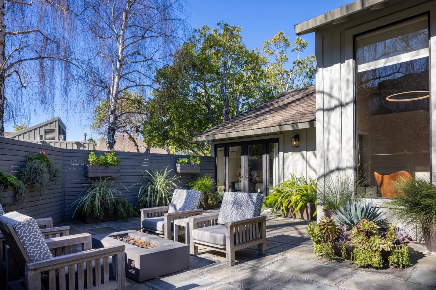 28061 Heron Ct, Carmel, CA 93923-8562