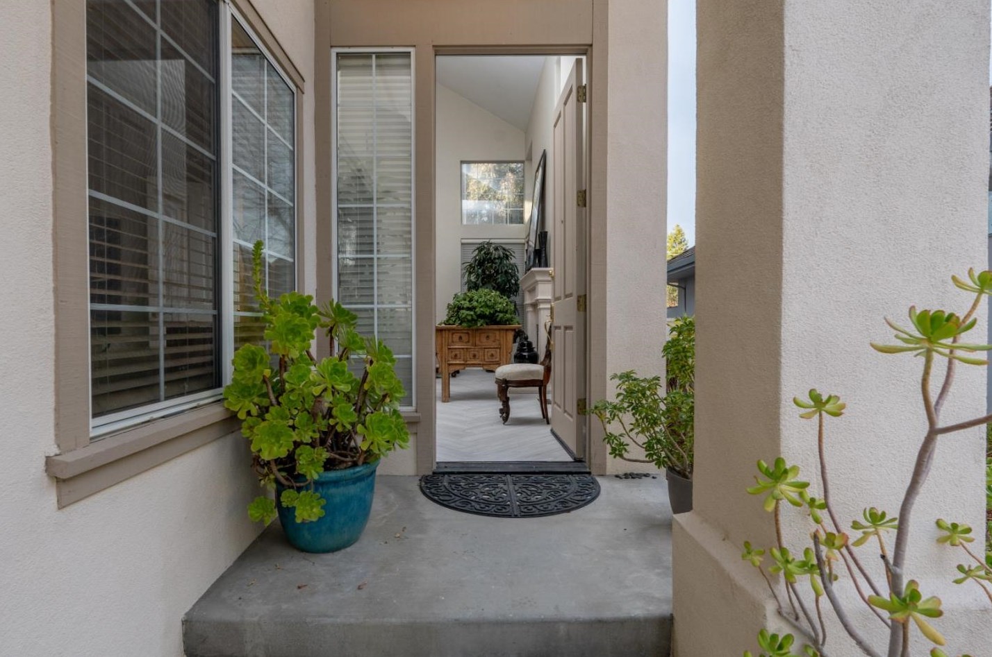 14390 Mountain Quail Rd, Salinas, CA 93908-9400