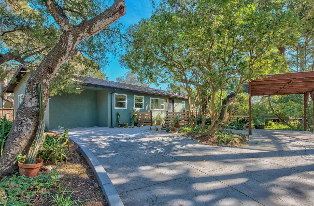 23 Linda Vista Pl, Monterey CA  93940-4345 exterior