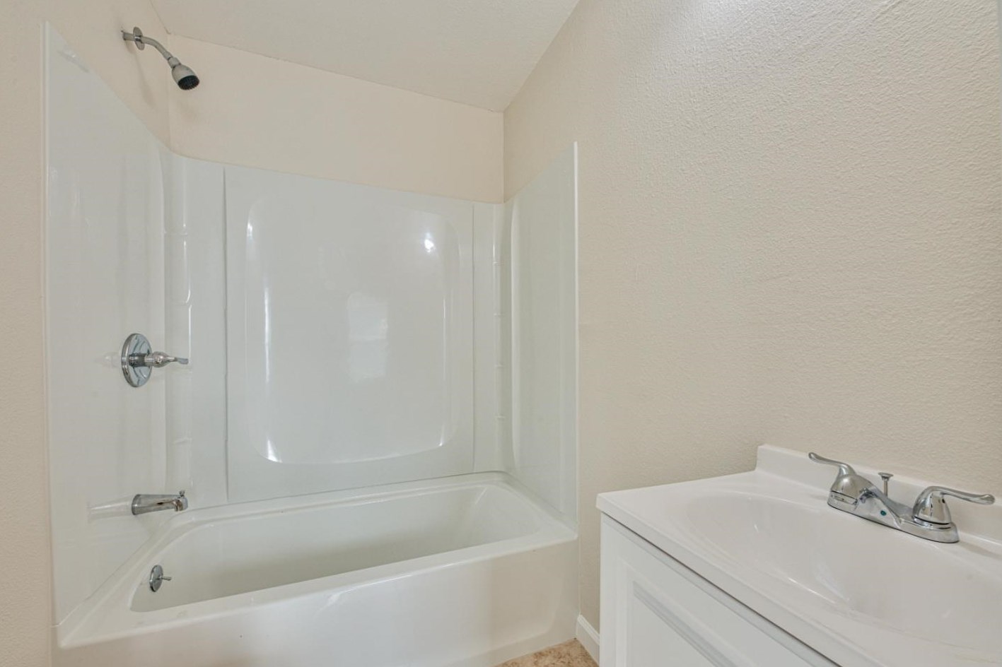 1126 Pacific Ave, Salinas CA  93905-1114 exterior