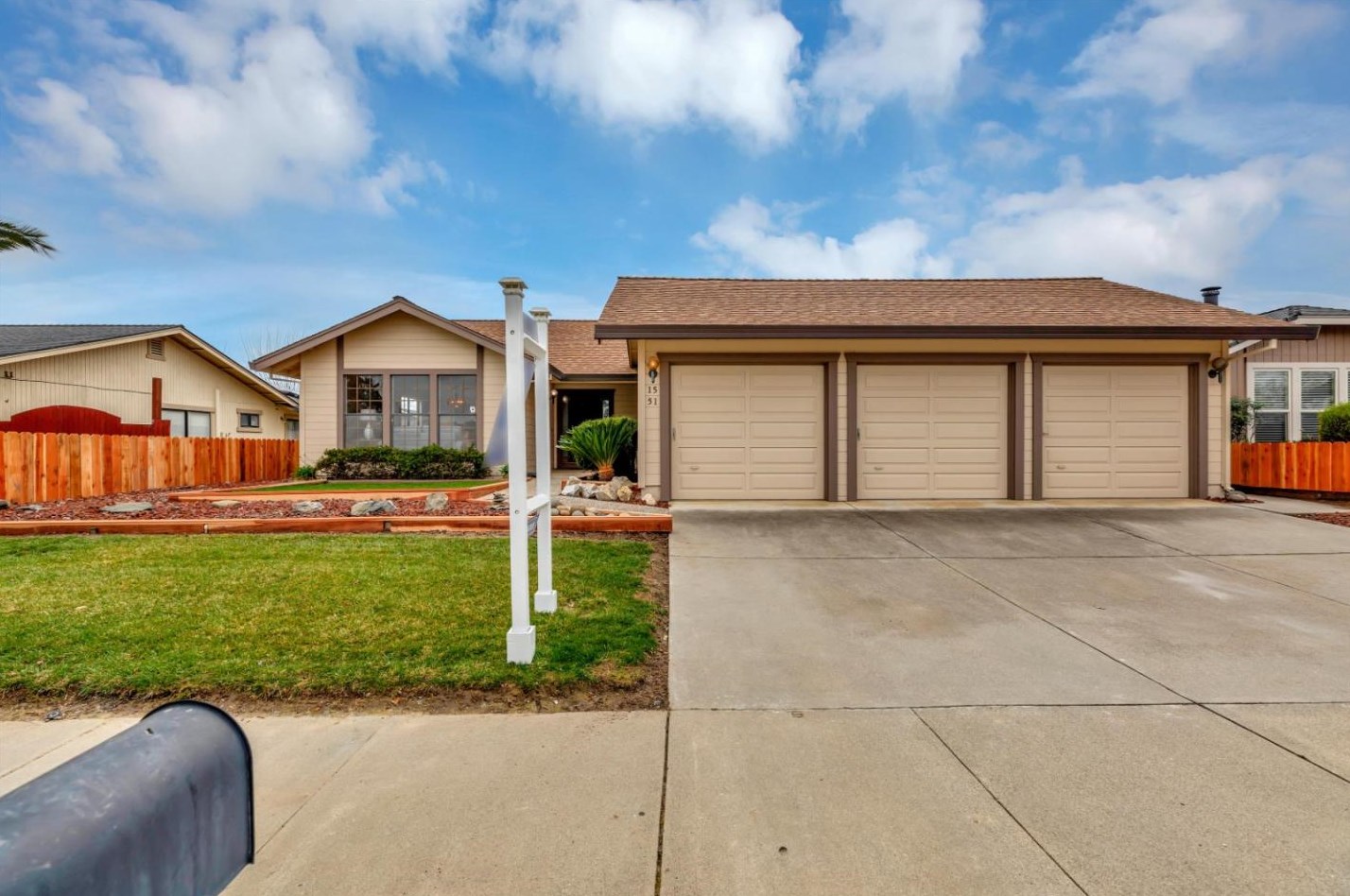 1551 Vallejo Dr, Hollister, CA 95023