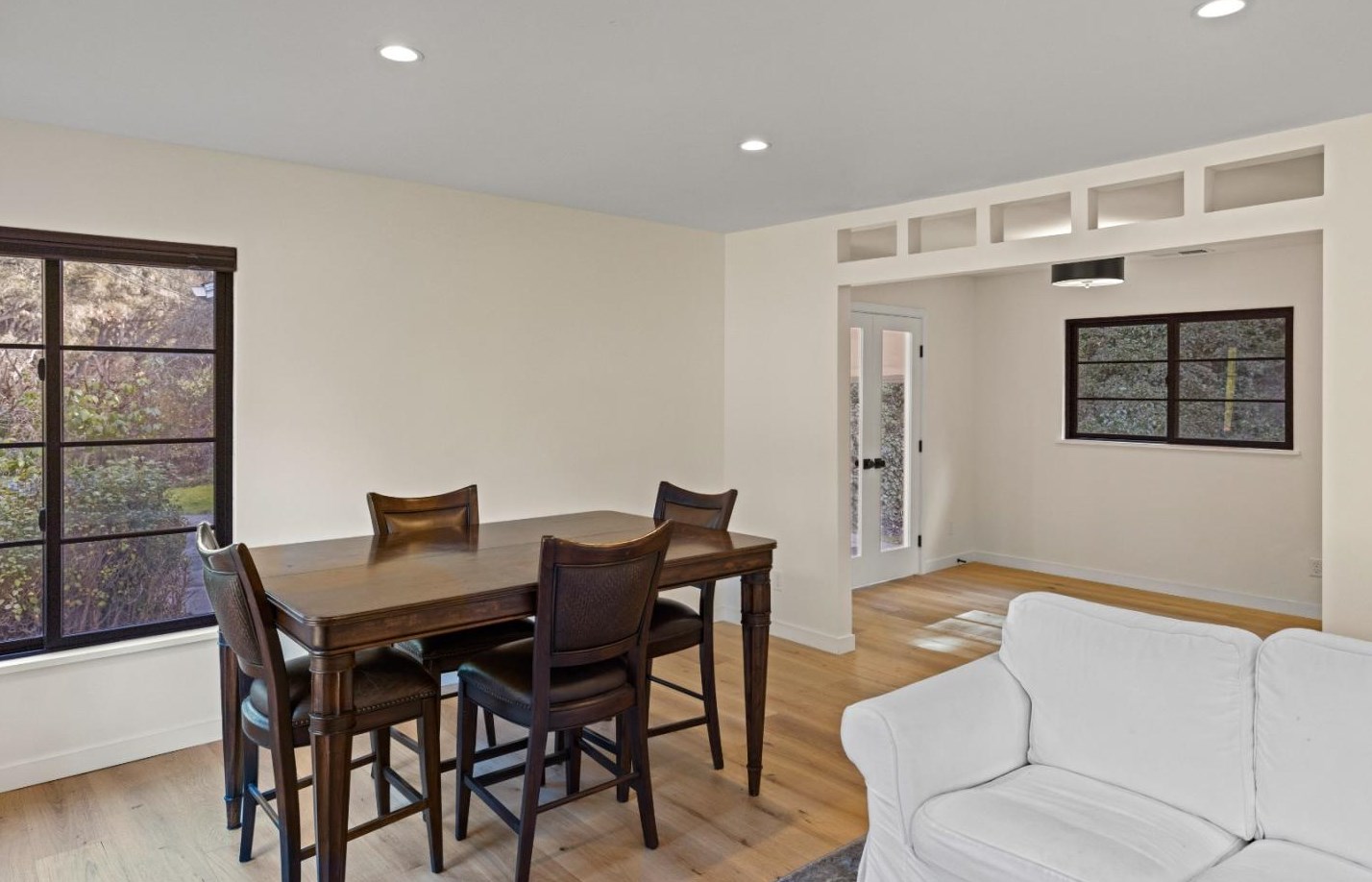 1184 Josselyn Canyon Rd, Monterey CA  93940-5235 exterior