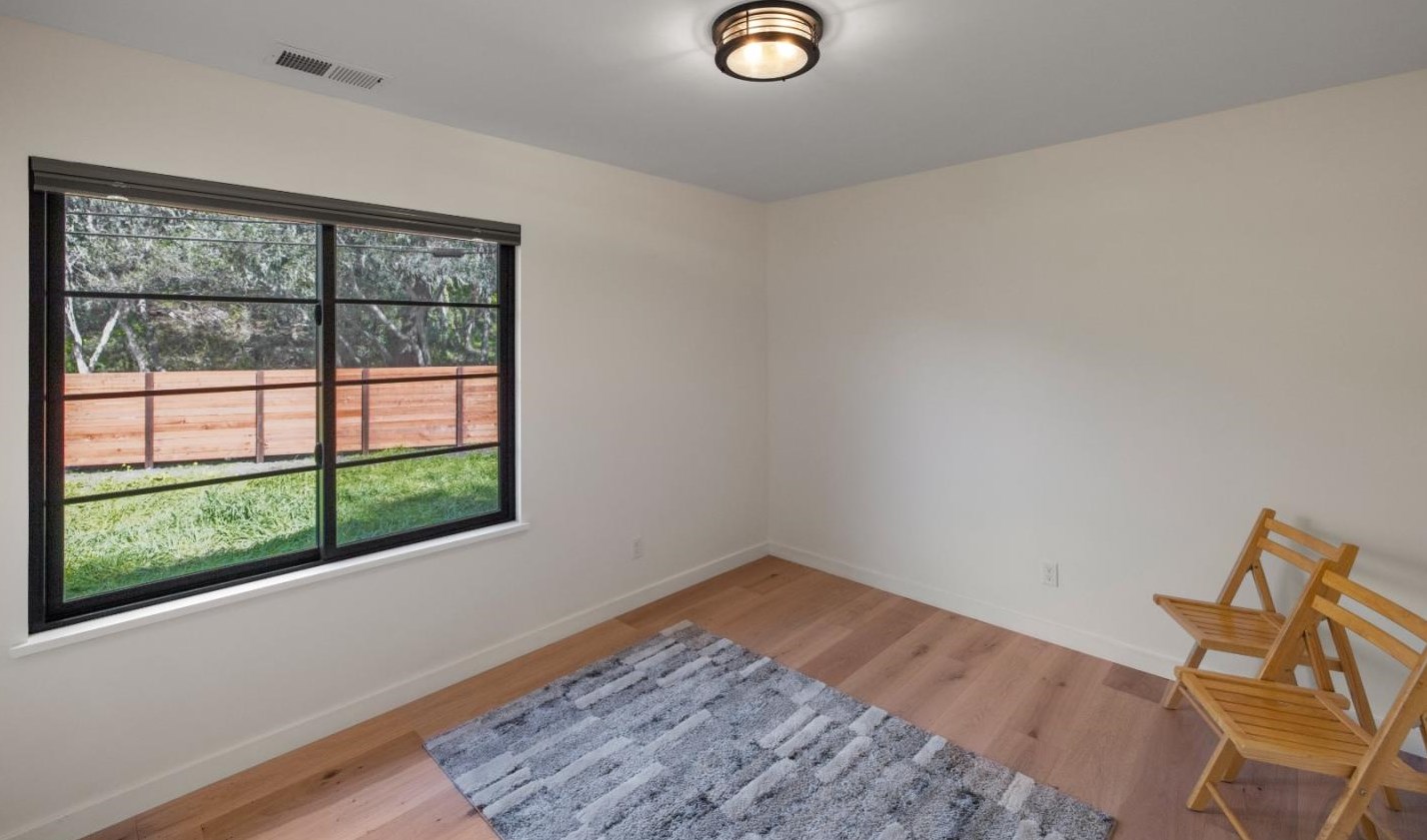 1184 Josselyn Canyon Rd, Monterey CA  93940-5235 exterior
