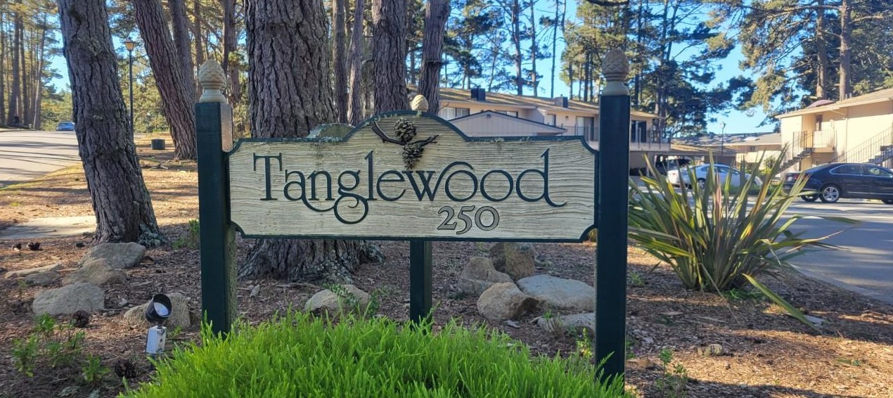 250 Forest Ridge Rd 41, Monterey, CA 93940