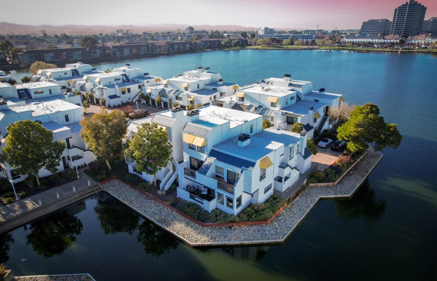 601 Portofino Ln, San Mateo, CA 94404-2937