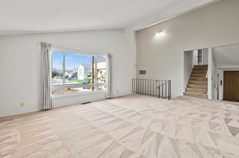 100 Port Royal Ave, San Mateo, CA 94404-3532