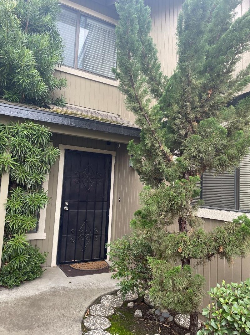 831 Nash Rd, Hollister, CA 95023