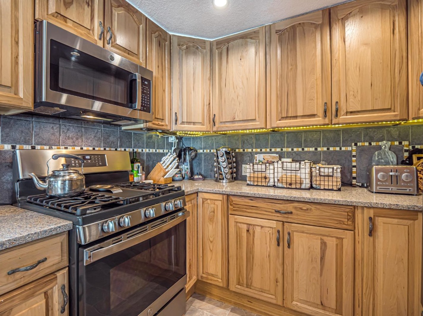 235 Apple Knoll Dr, Big Basin, CA 95006