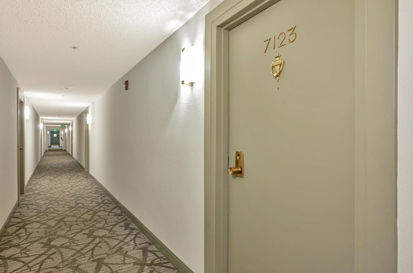 7123 Shelter Creek Ln 7123, San Bruno, CA 94066