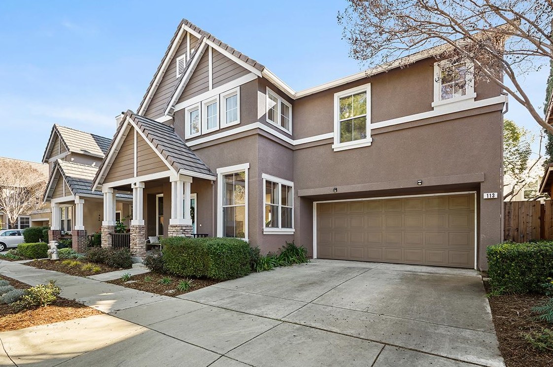 113 Estrada Dr, Mountain View, CA 94043