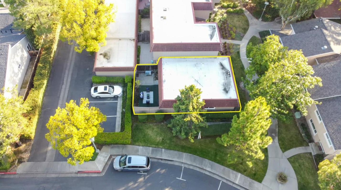 10063 Long Oak Ln, Cupertino, CA 95014