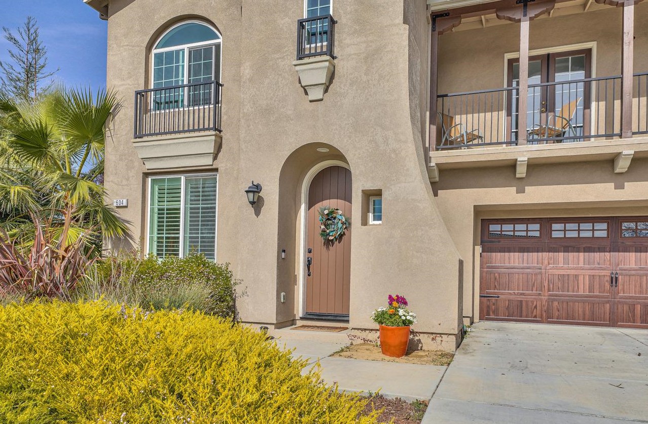 604 Calais Ct, Hollister, CA 95023