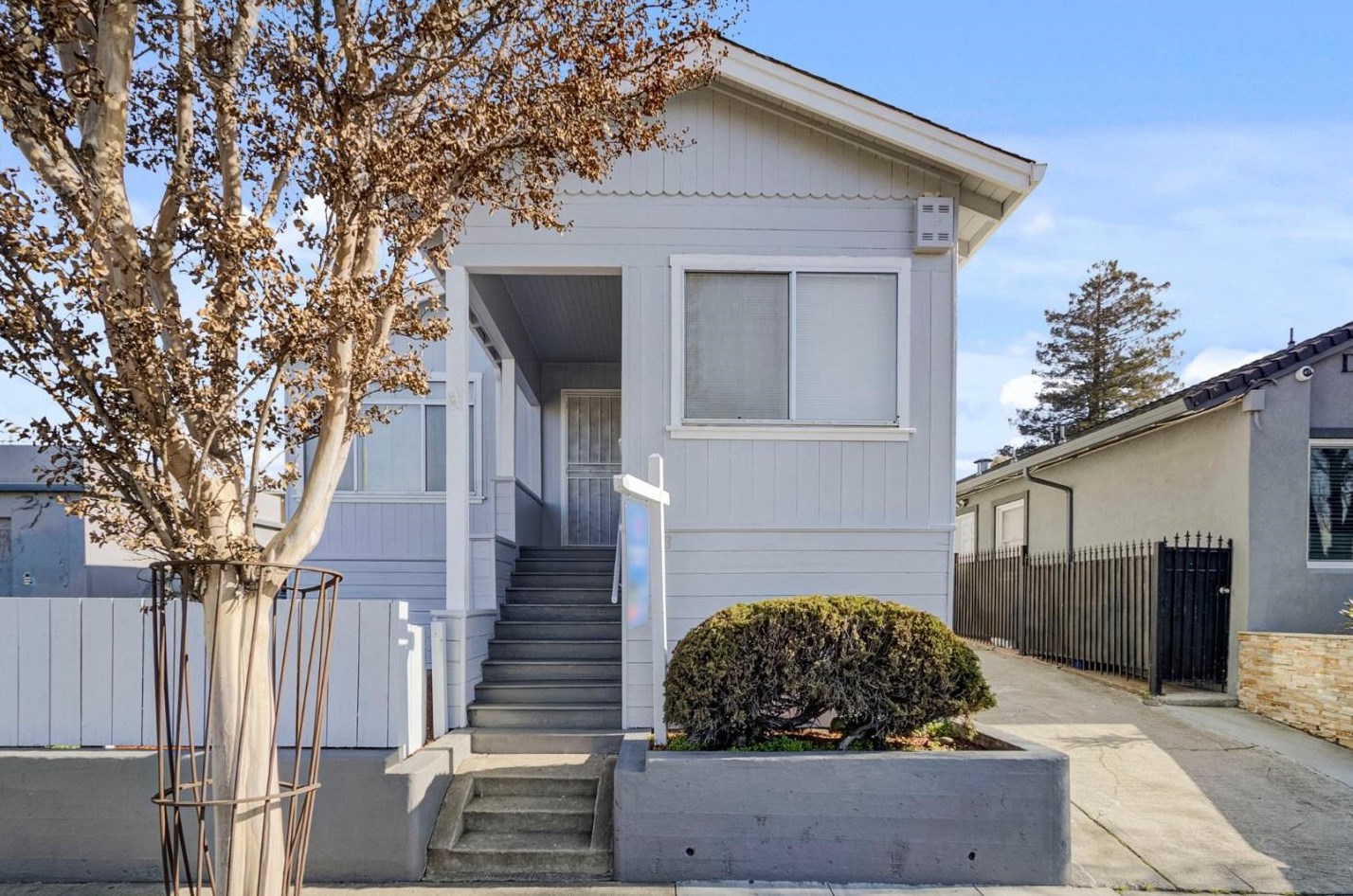 3618 Macarthur Blvd, Oakland, CA 94619-1328