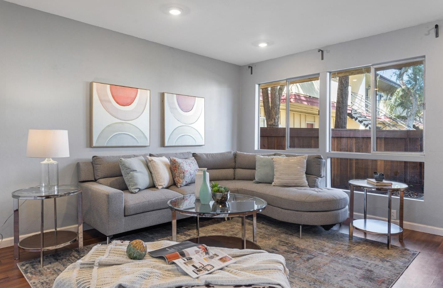 3041 Los Prados St, San Mateo, CA 94403-2081