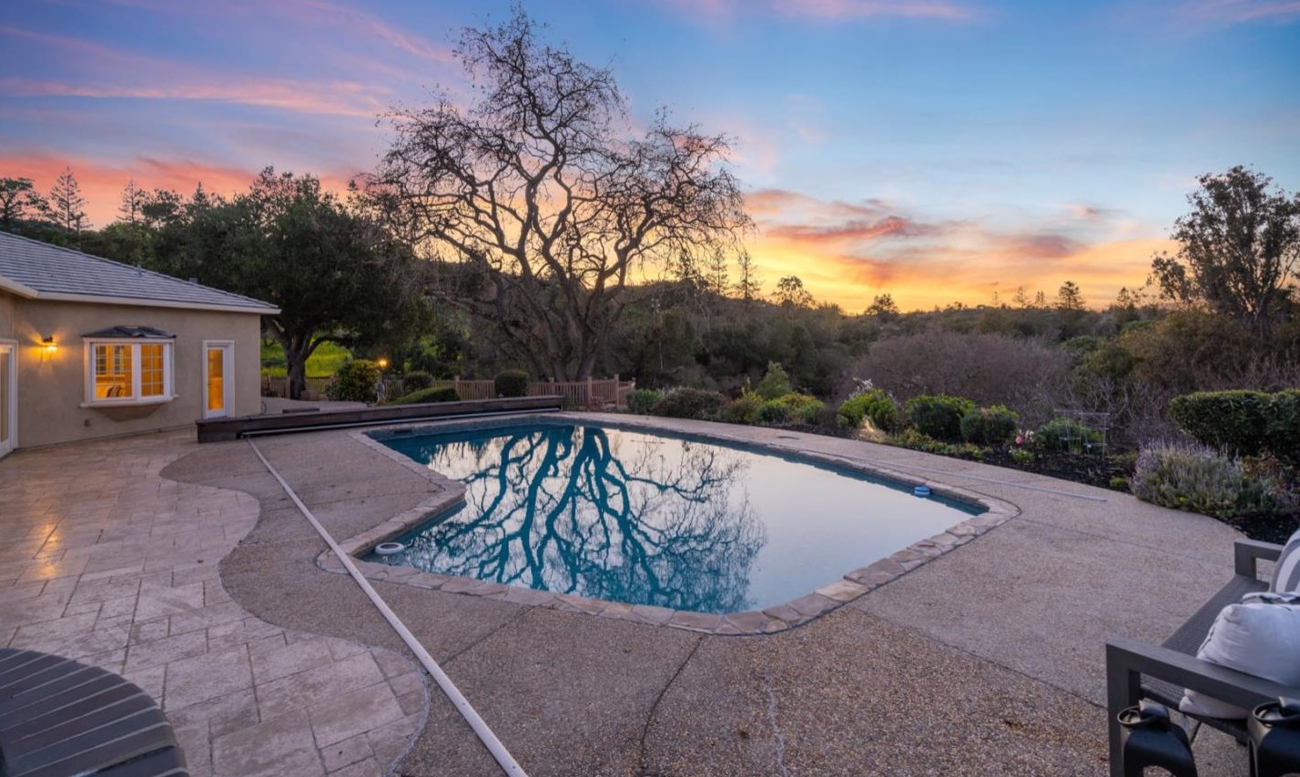 11331 Entrada Pl, Los Altos, CA 94024