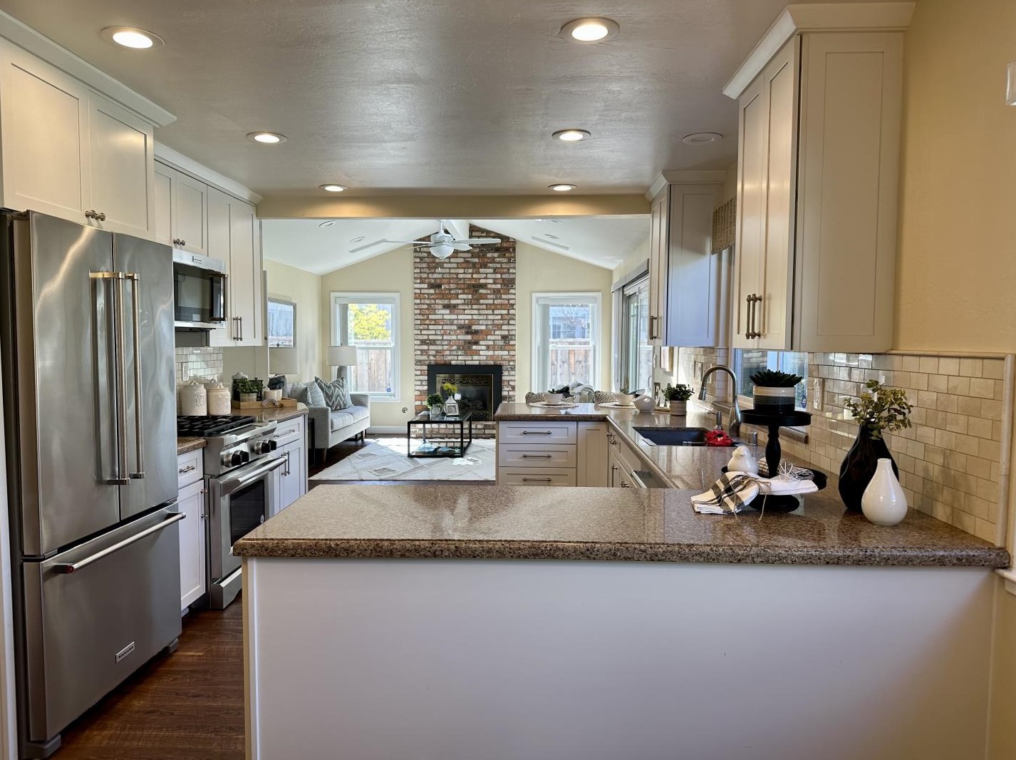 2073 La Orinda Pl, Concord CA  94518-3019 exterior